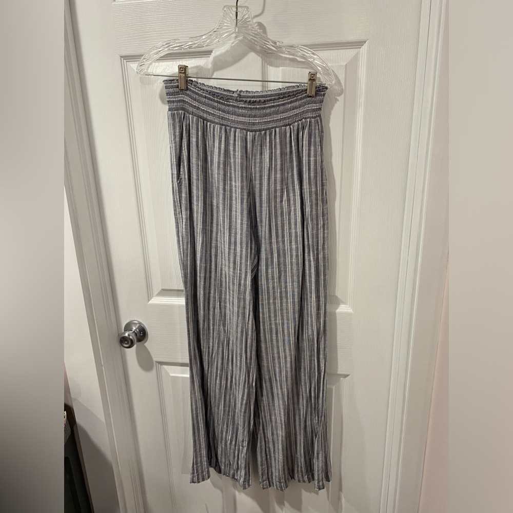 Evereve Gray Striped Wide Leg Pants